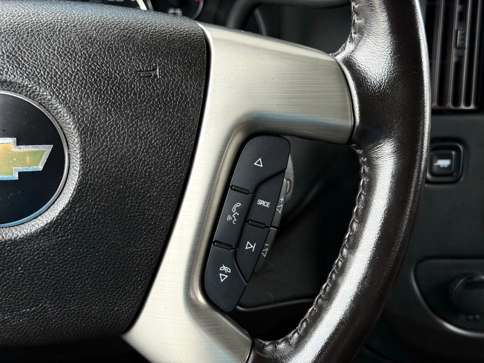 Used 2017 Chevrolet Express 3500 LS image 29