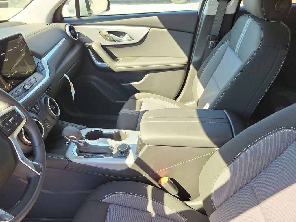 New 2026 Chevrolet Blazer LT w/ Convenience Package image 21