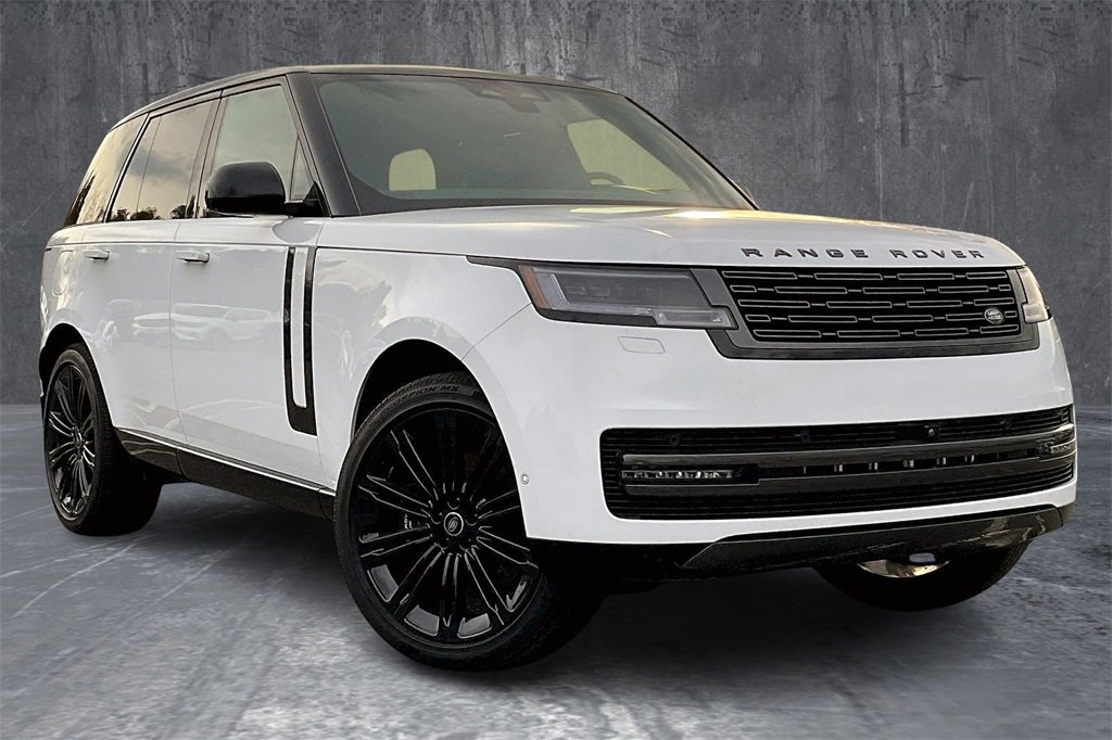 New 2025 Land Rover Range Rover SE image 2