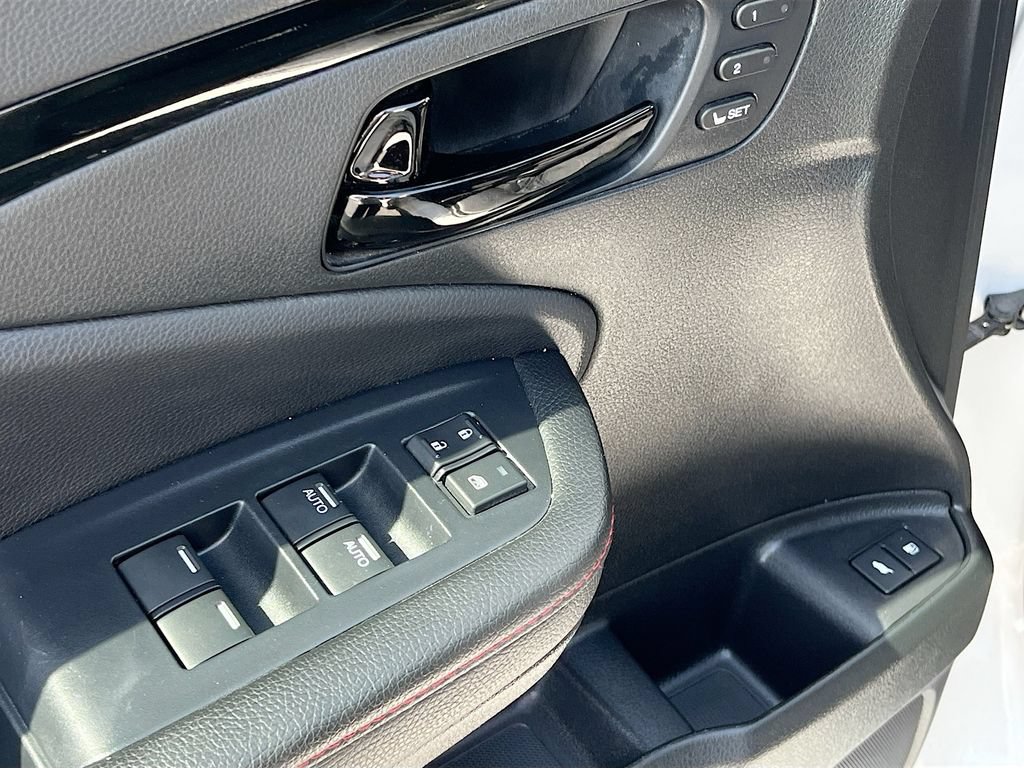 Used 2025 Honda Passport Black Edition image 18