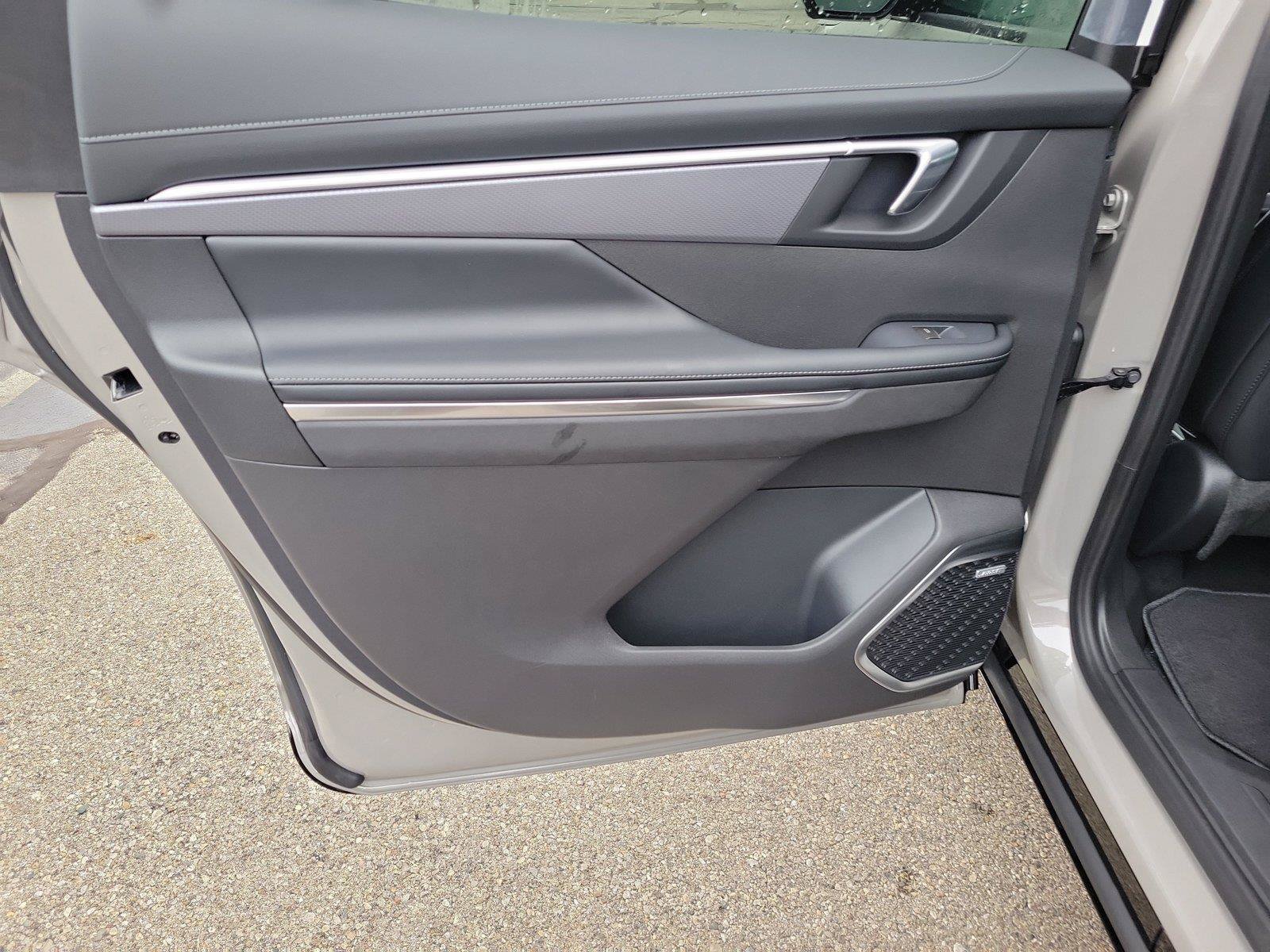 New 2027 Buick Enclave Sport Touring w/ Power Package FWD image 14
