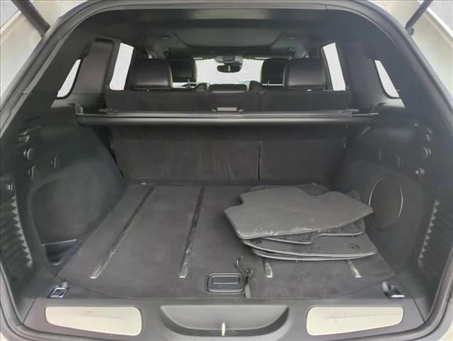 Used 2017 Jeep Grand Cherokee Overland w/ Jeep Active Safety Group AWD/4WD image 26