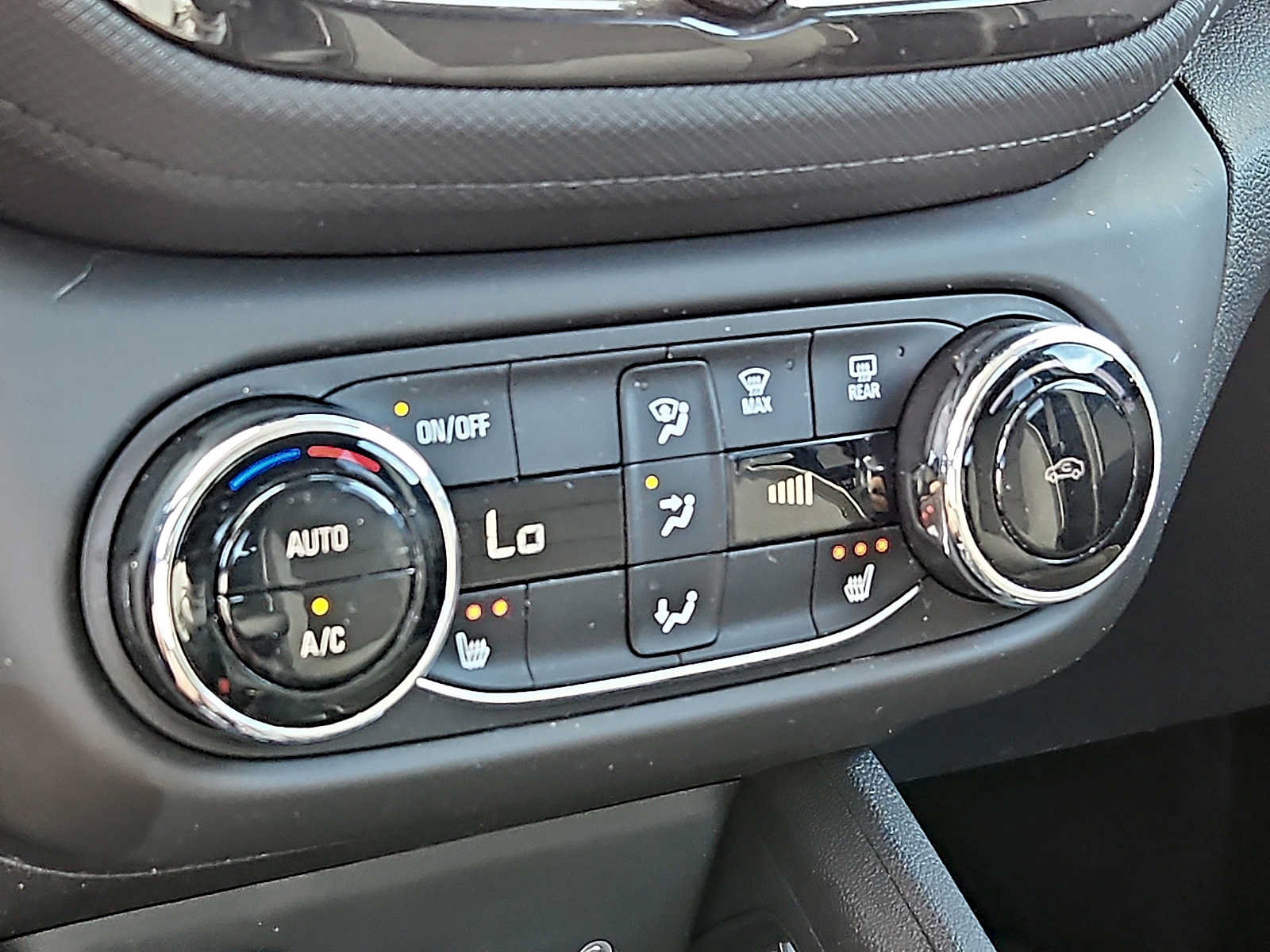 Used 2023 Chevrolet TrailBlazer LT w/ Convenience Package AWD/4WD image 15