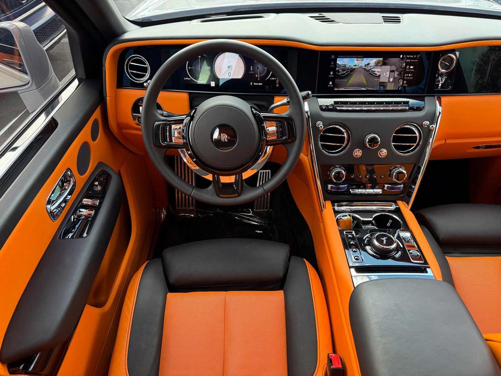 Used 2025 Rolls-Royce Cullinan image 44