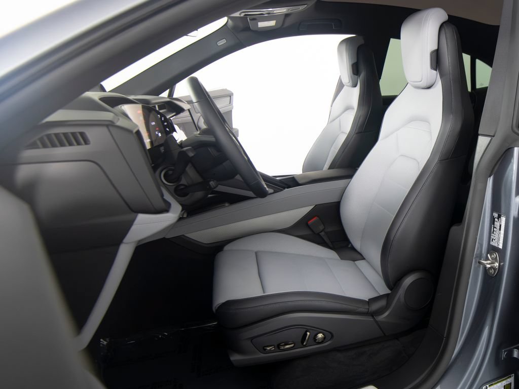 New 2026 Porsche Cayenne Electric Coupe AWD/4WD image 5