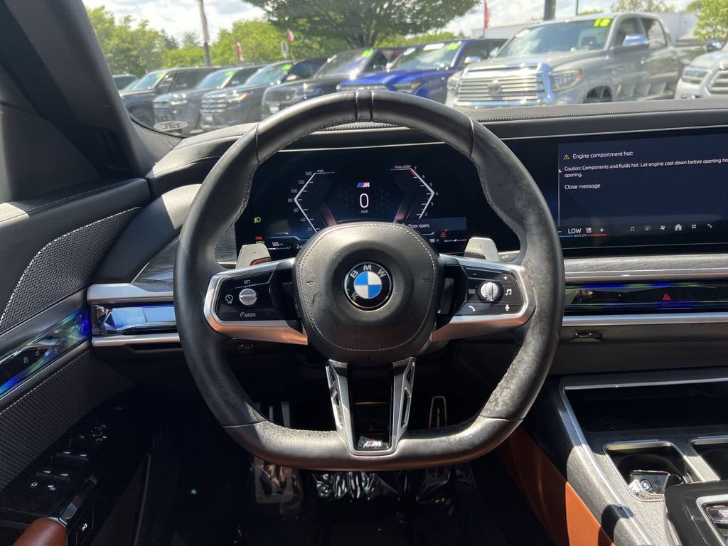 Used 2024 BMW 760i xDrive w/ Premium Package 2 AWD/4WD image 15