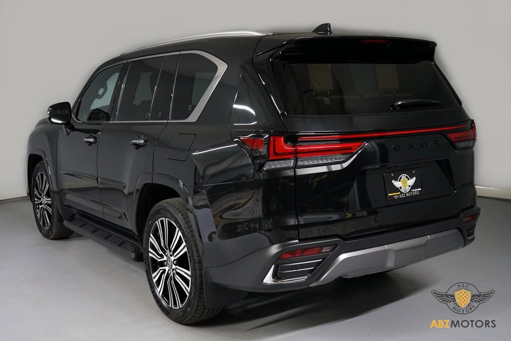 Used 2026 Lexus LX 600 4WD w/ Luxury Package image 7