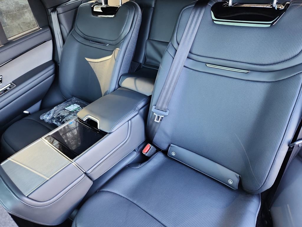 New 2026 Land Rover Range Rover SV AWD/4WD image 25
