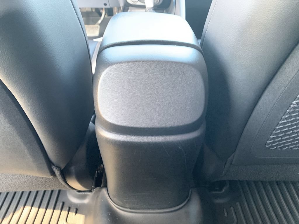 Used 2023 Hyundai Elantra Limited FWD image 19