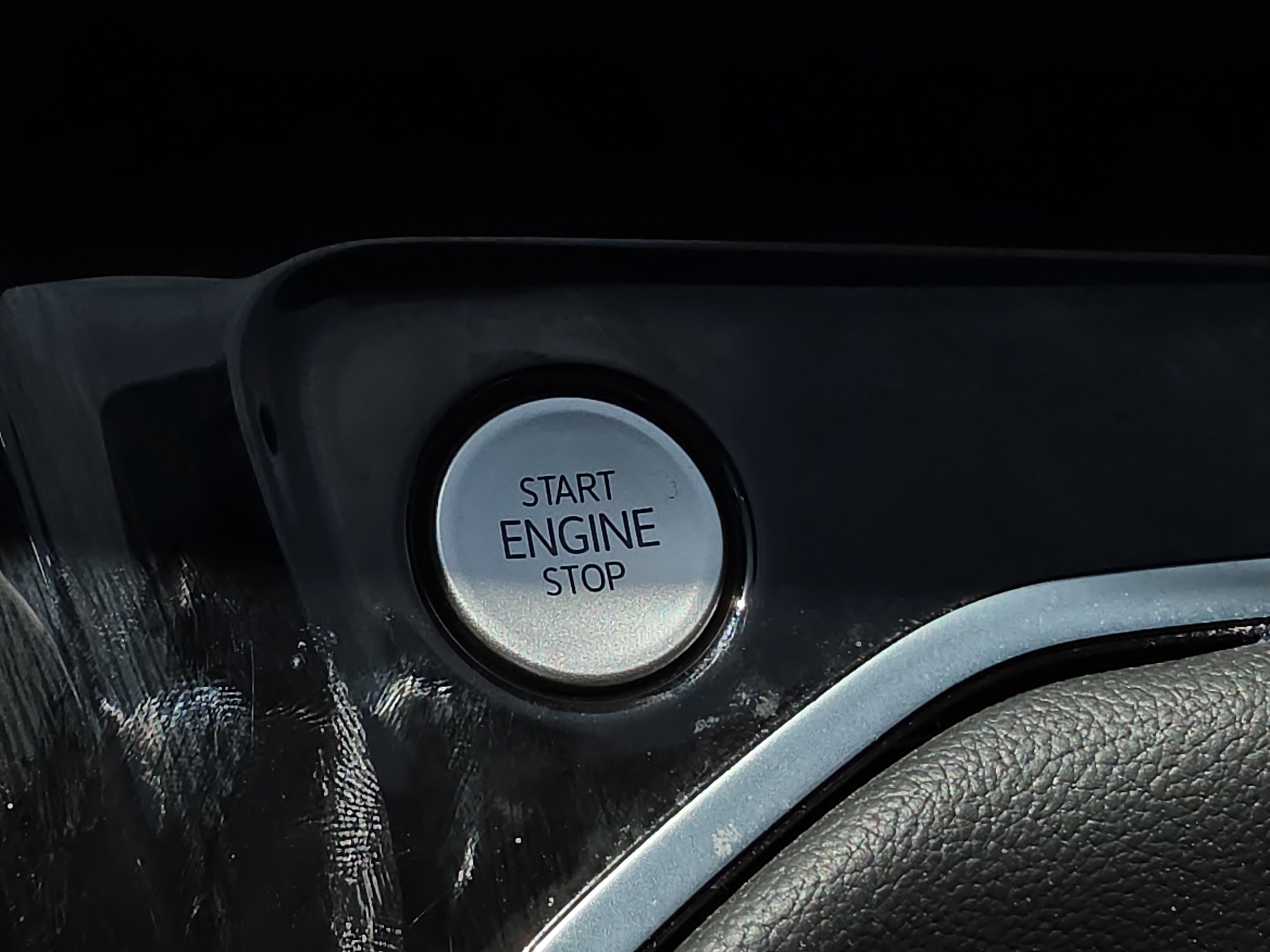 Used 2024 Volkswagen Golf R AWD/4WD image 23