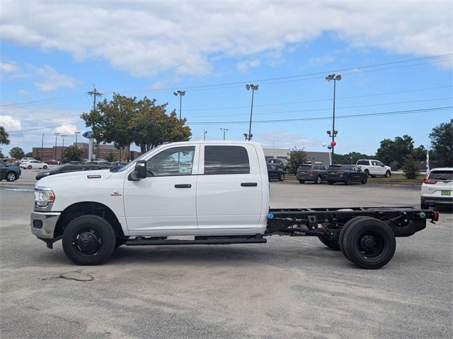New 2024 RAM 3500 Tradesman w/ Safety Group image 6