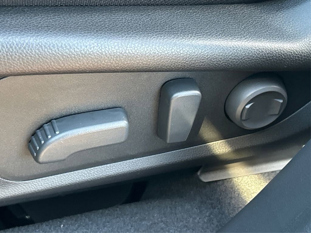 New 2025 Subaru Forester Limited image 38