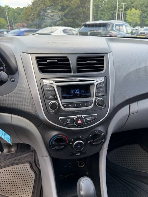 Used 2016 Hyundai Accent SE FWD image 10