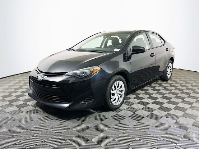 Used 2019 Toyota Corolla LE image 4