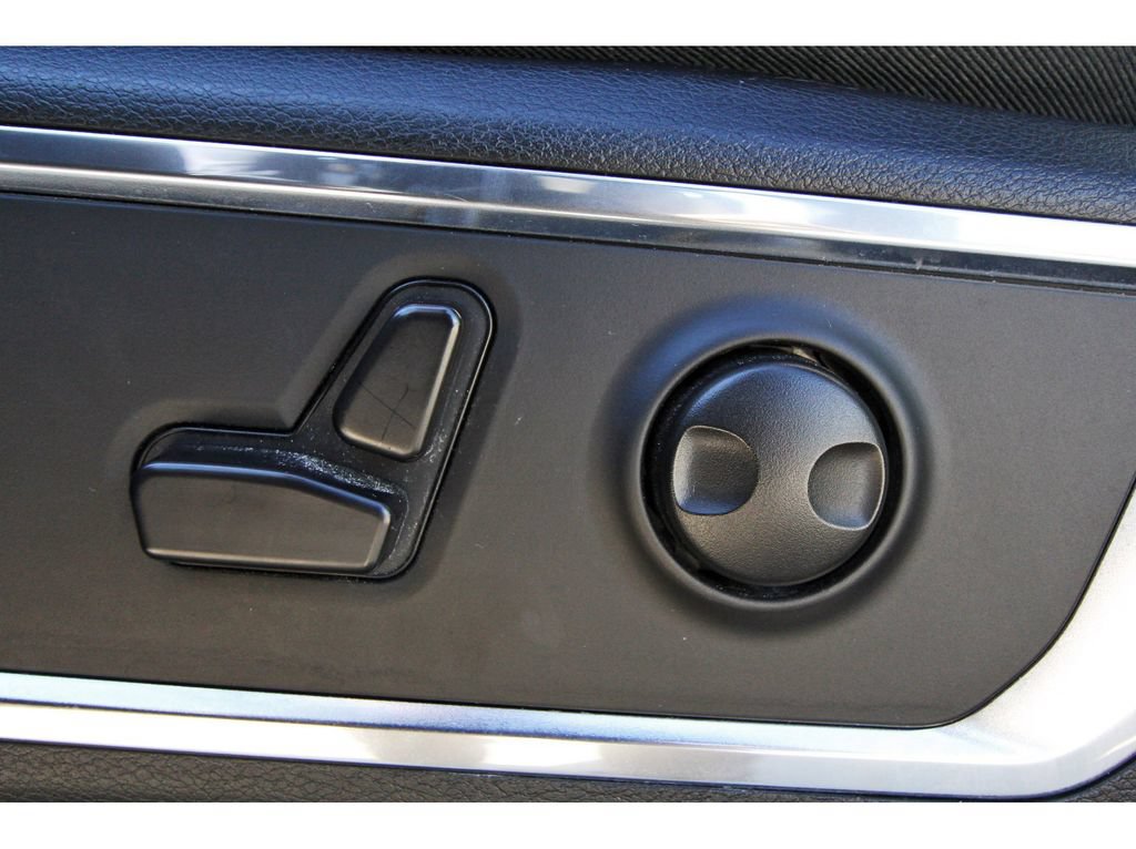 Used 2026 RAM 1500 Laramie AWD/4WD image 24
