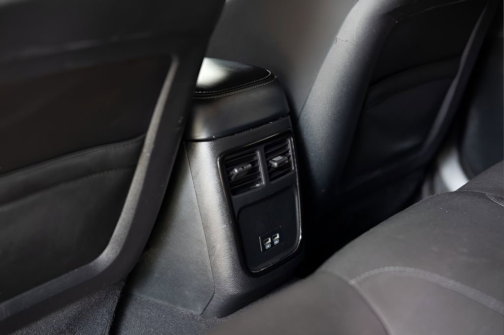 Used 2022 Dodge Charger GT w/ Blacktop Package RWD image 53