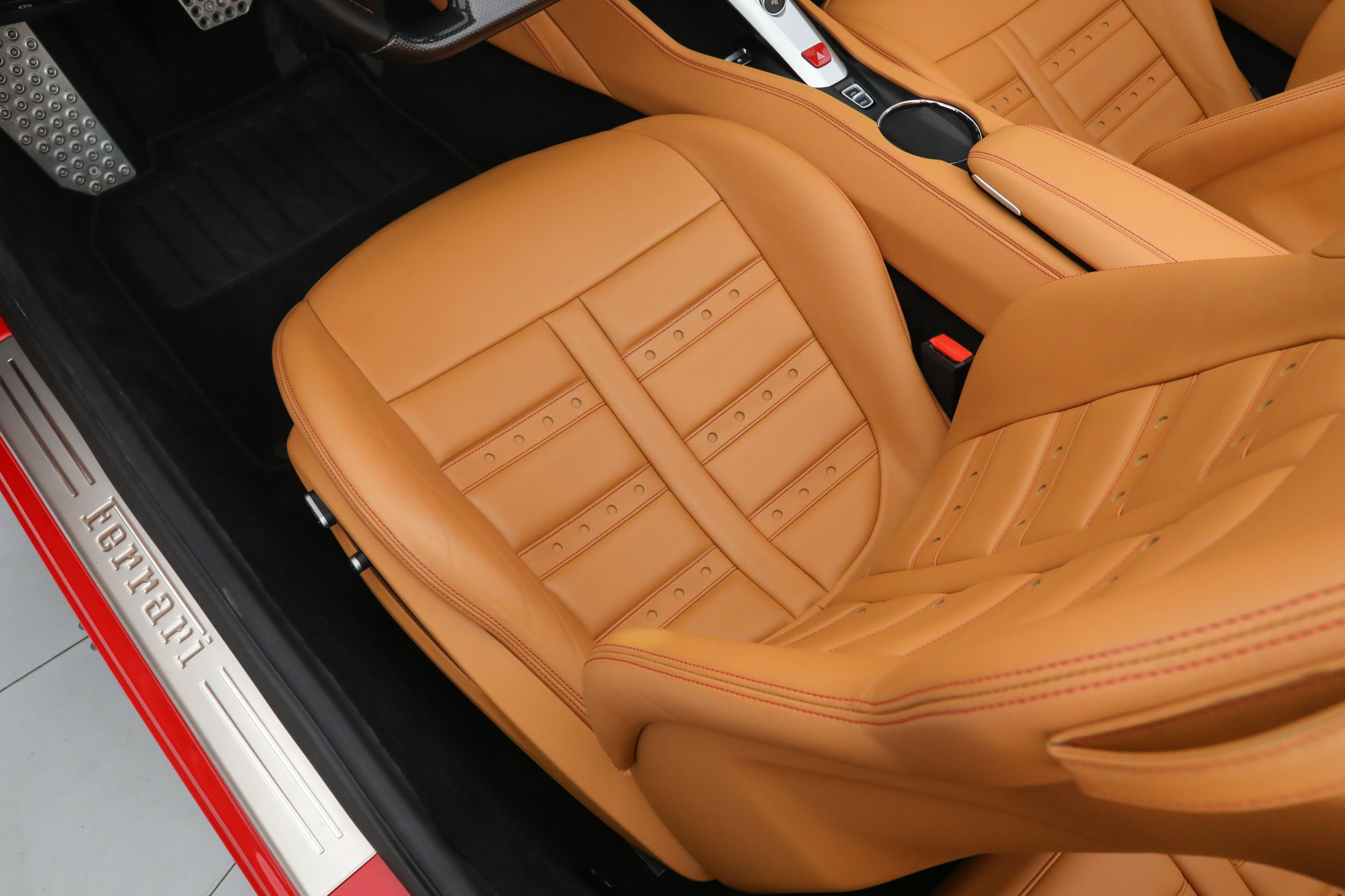 Certified 2017 Ferrari California T image 28