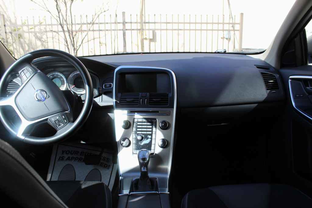 Used 2013 Volvo XC60 3.2 Premier image 26