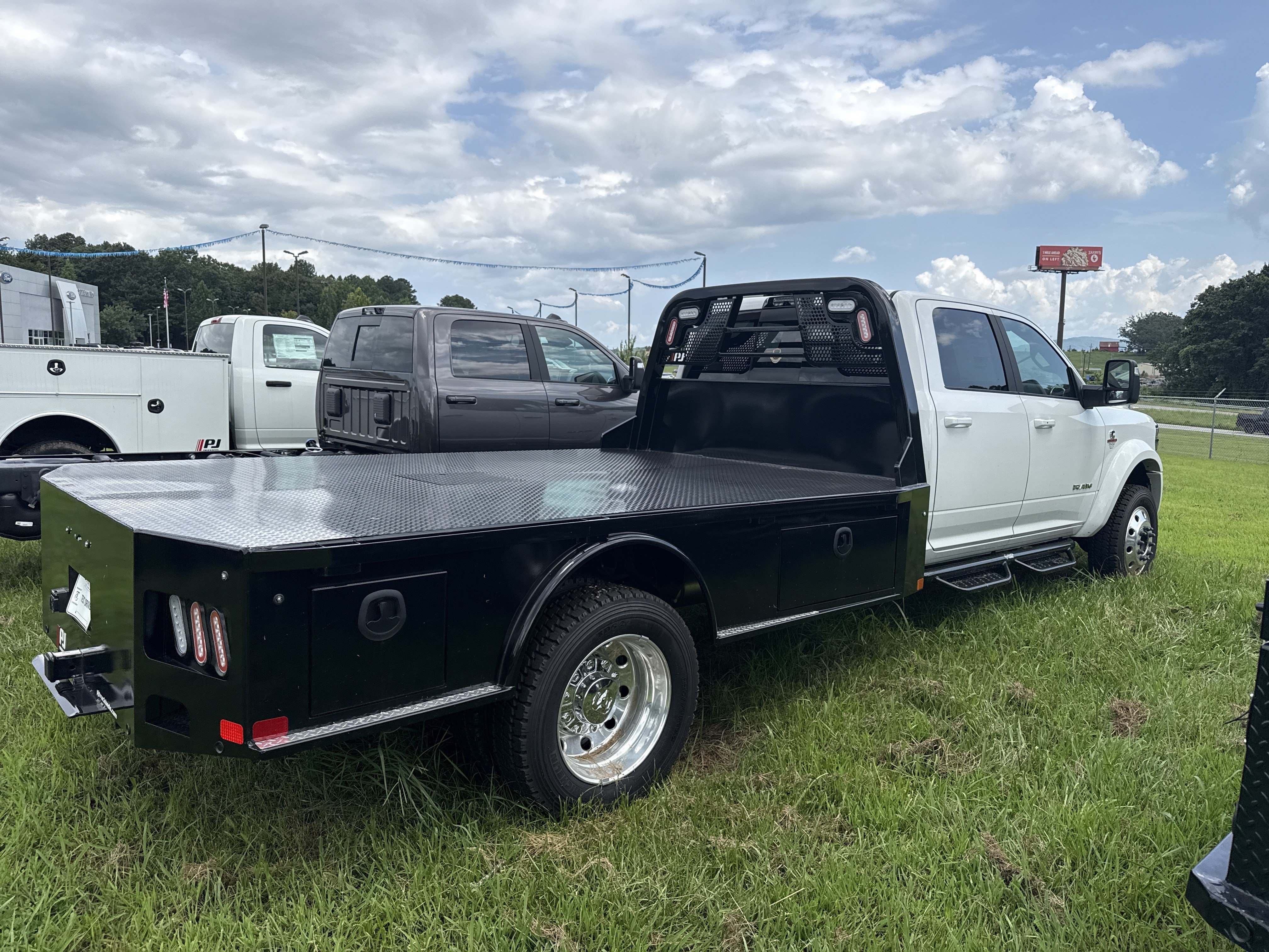 New 2026 RAM 5500 4x4 Crew Cab w/ Laramie Trim Package image 8