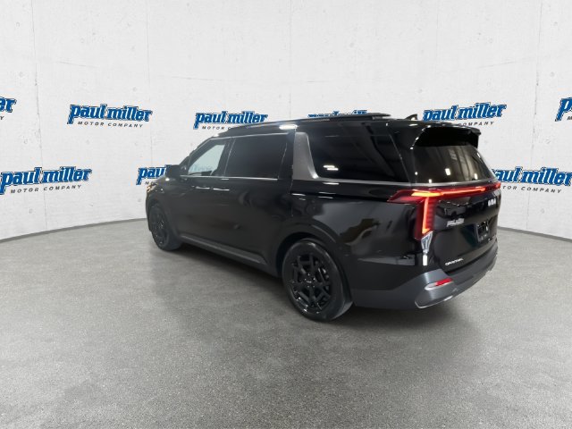 Used 2025 Kia Carnival SX Prestige FWD image 12