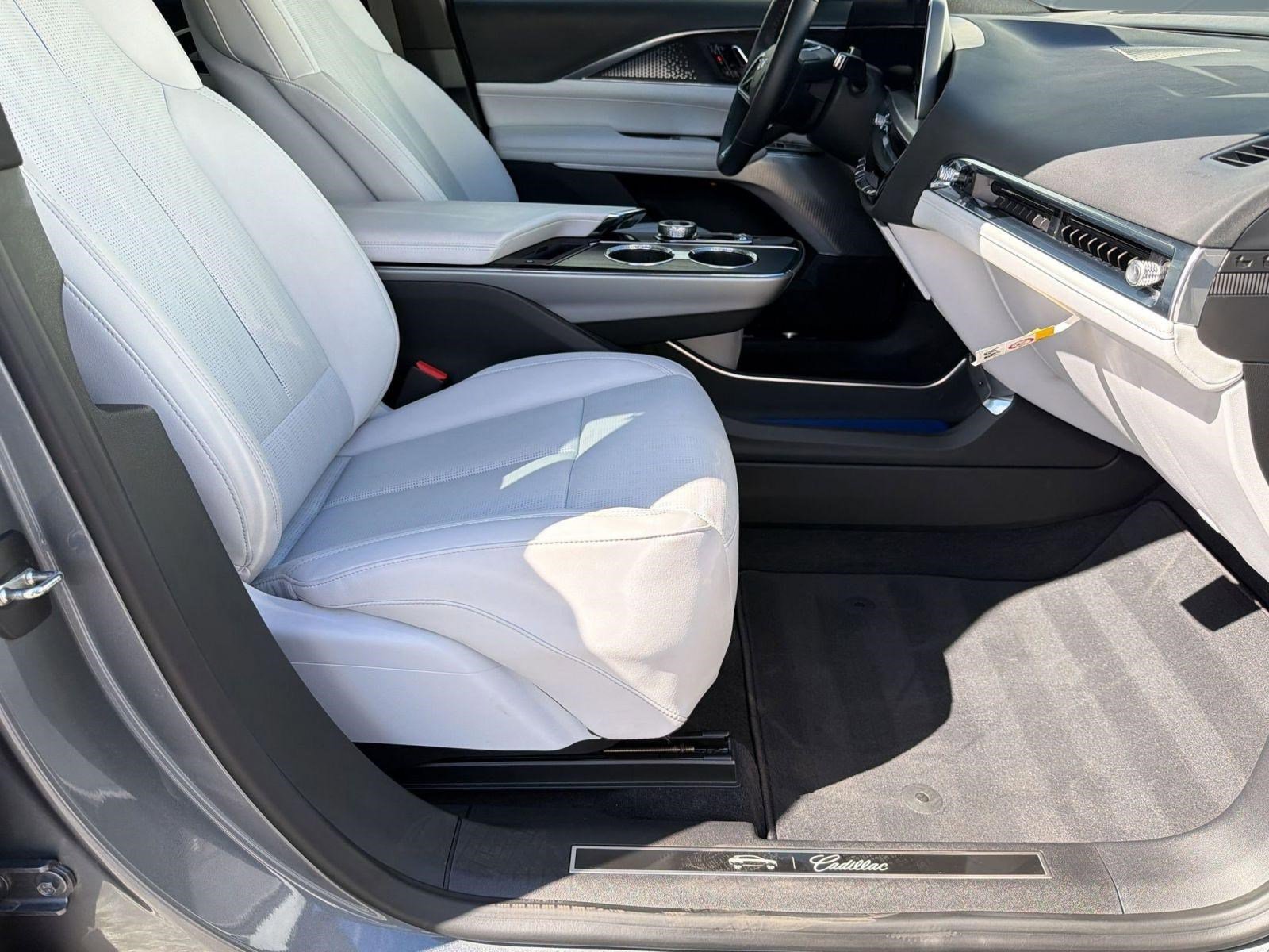 Certified 2023 Cadillac Lyriq 2WD image 30