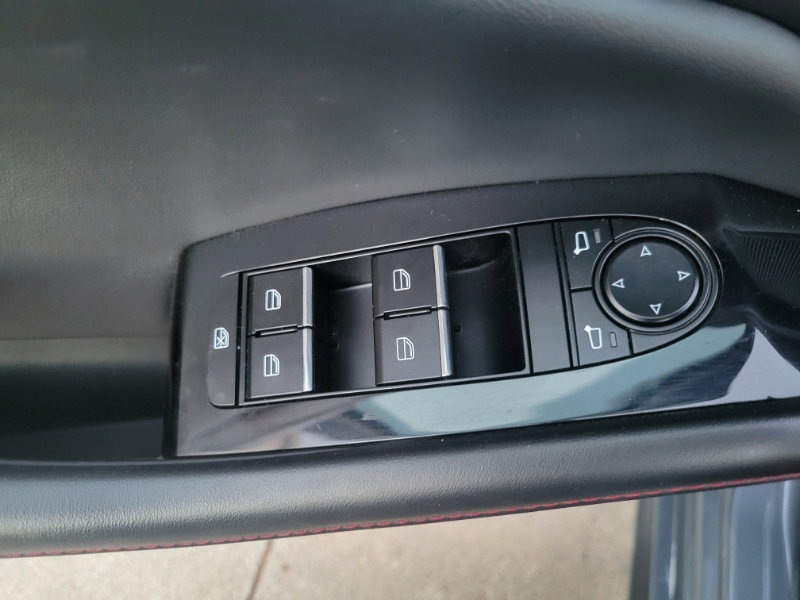 Used 2025 MAZDA MAZDA3 s image 14