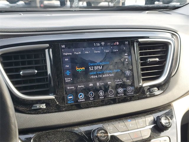 Used 2020 Chrysler Pacifica Touring-L Plus w/ Advanced Safetytec Group image 13