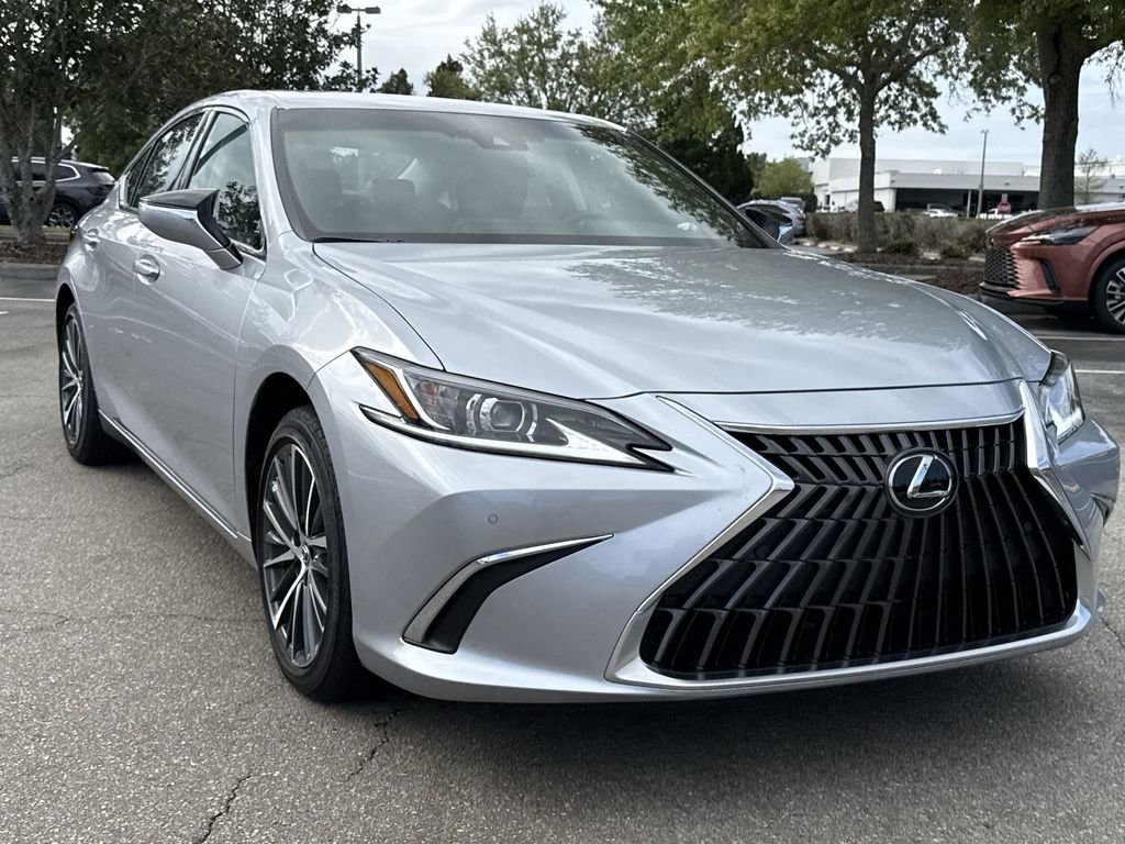 Used 2025 Lexus ES 350 w/ Premium Package FWD image 12