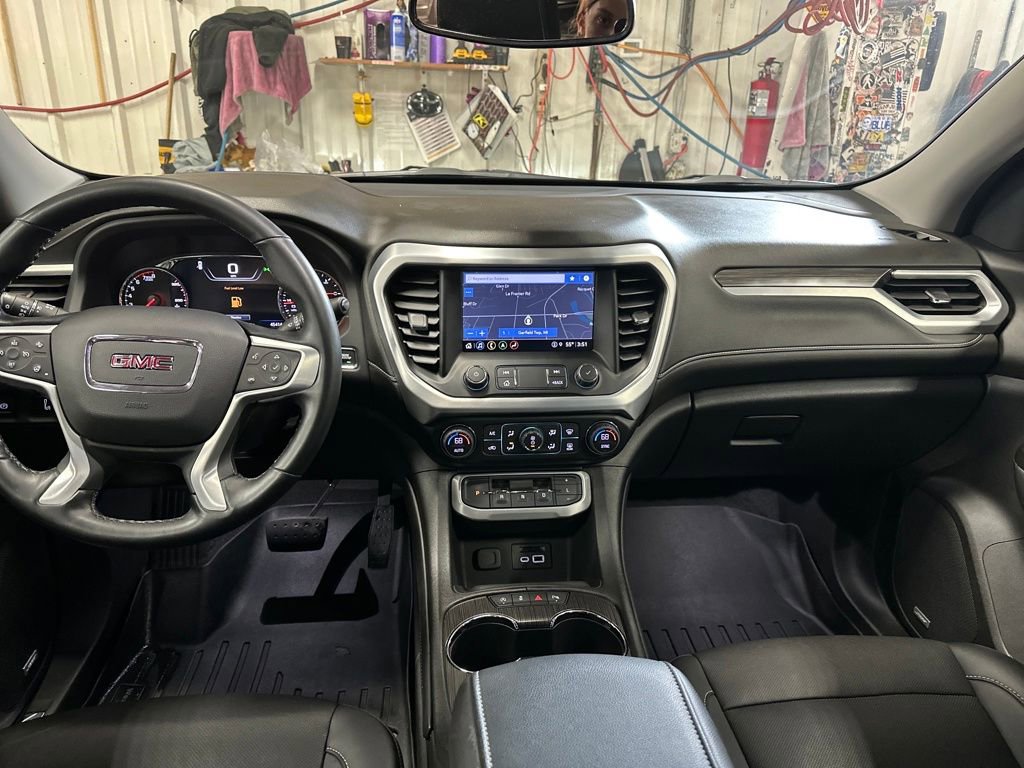 Certified 2023 GMC Acadia SLT w/ Technology Package image 17