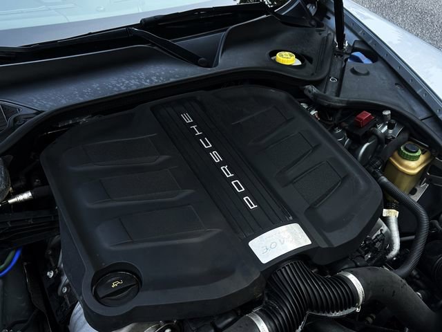 Used 2015 Porsche Panamera 4S image 41