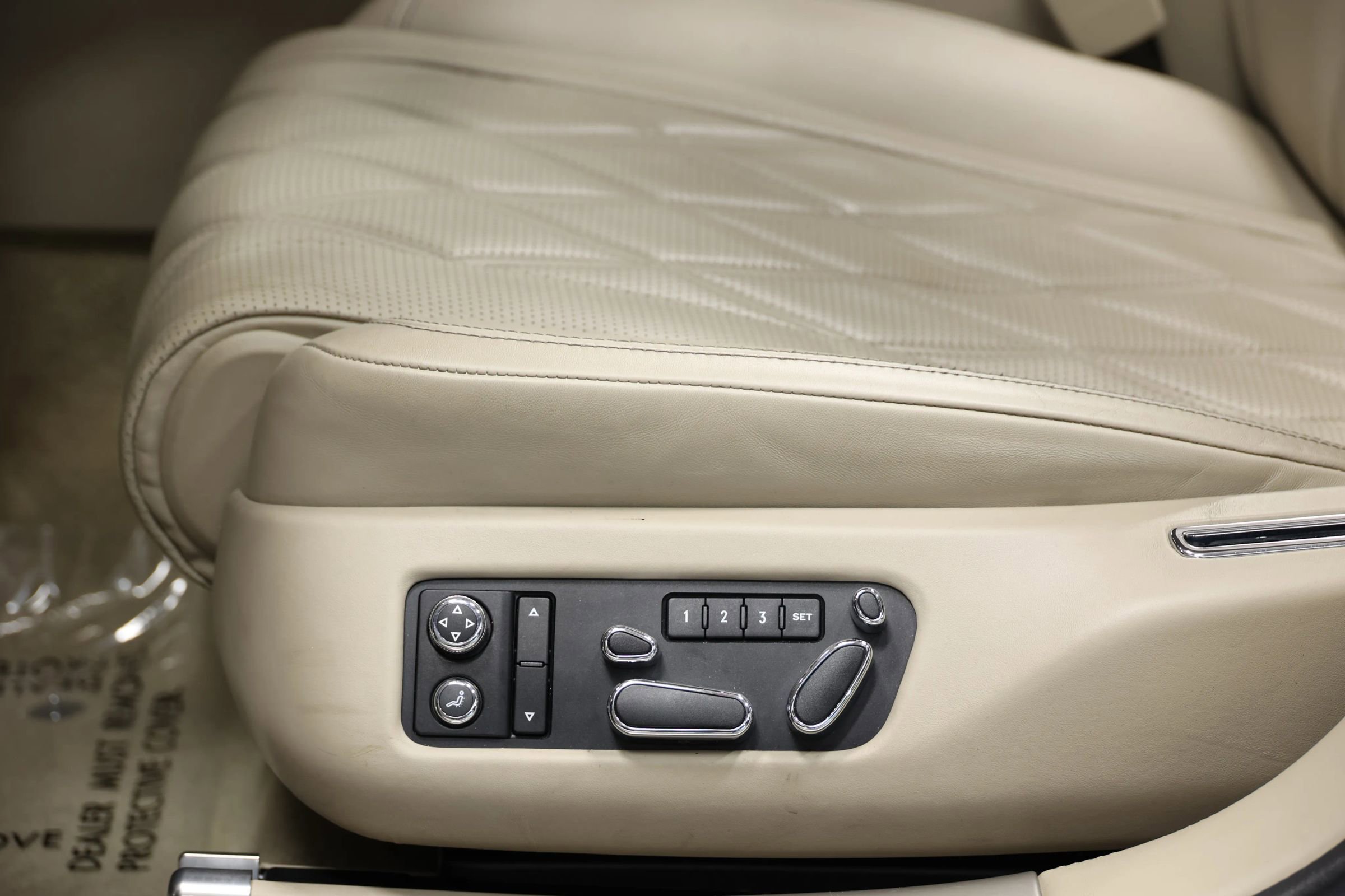 Used 2014 Bentley Flying Spur W12 AWD/4WD image 16