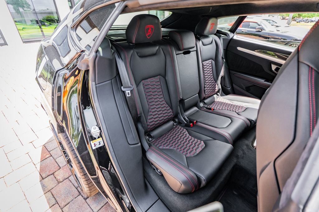 Used 2019 Lamborghini Urus AWD/4WD image 42