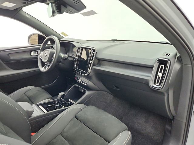 Certified 2024 Volvo XC40 Recharge Ultimate w/ Protection Package Premier image 26