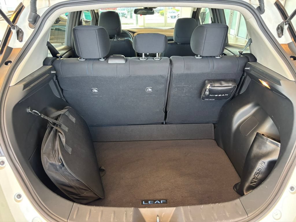 Certified 2024 Nissan Leaf SV Plus FWD image 32