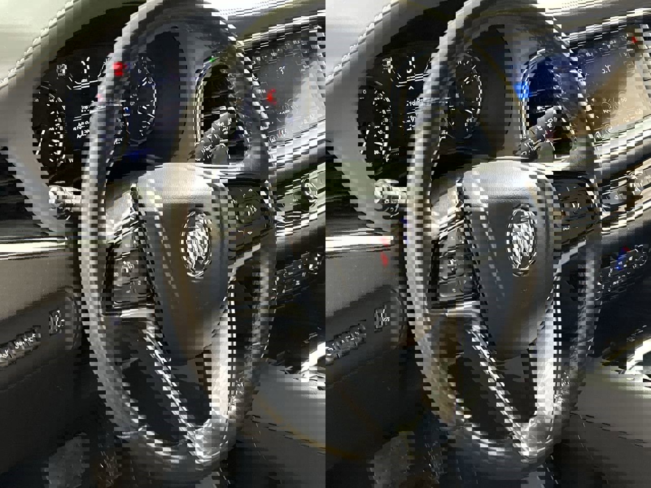 Used 2024 Buick Enclave Premium image 13