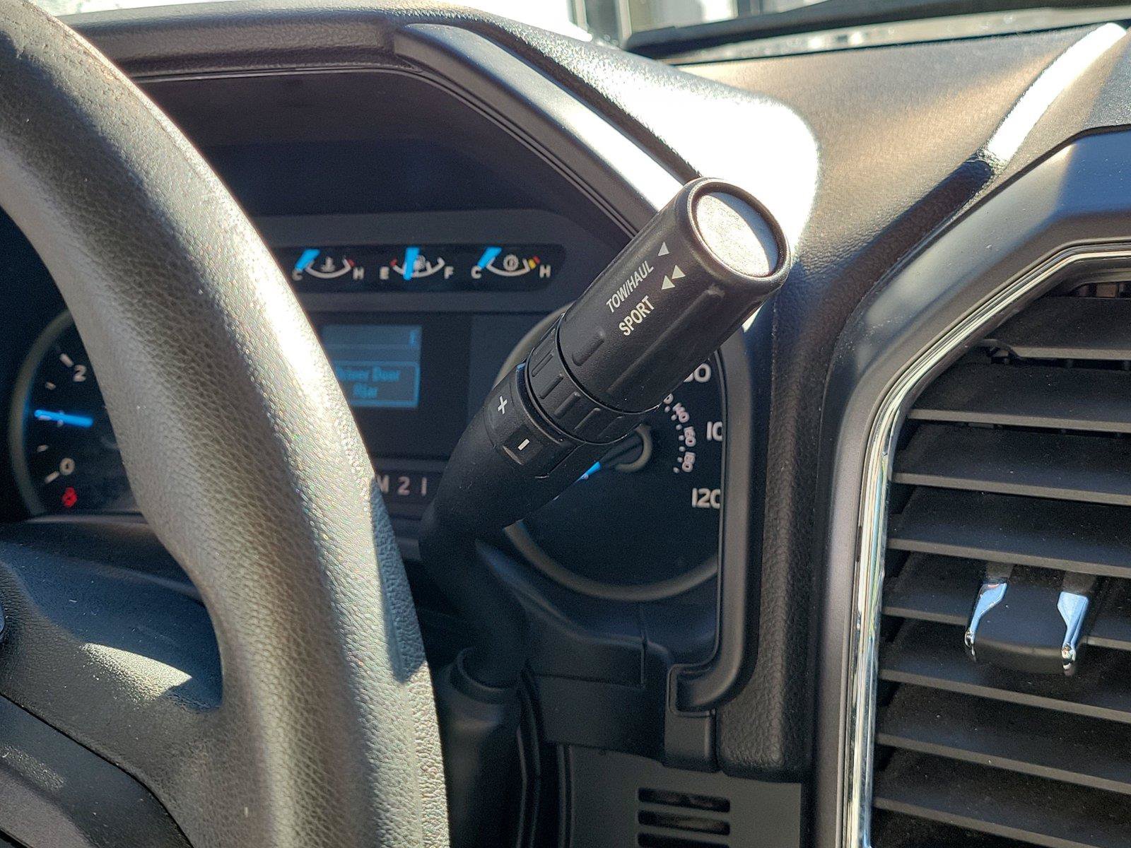 Used 2015 Ford F150 XLT AWD/4WD image 27