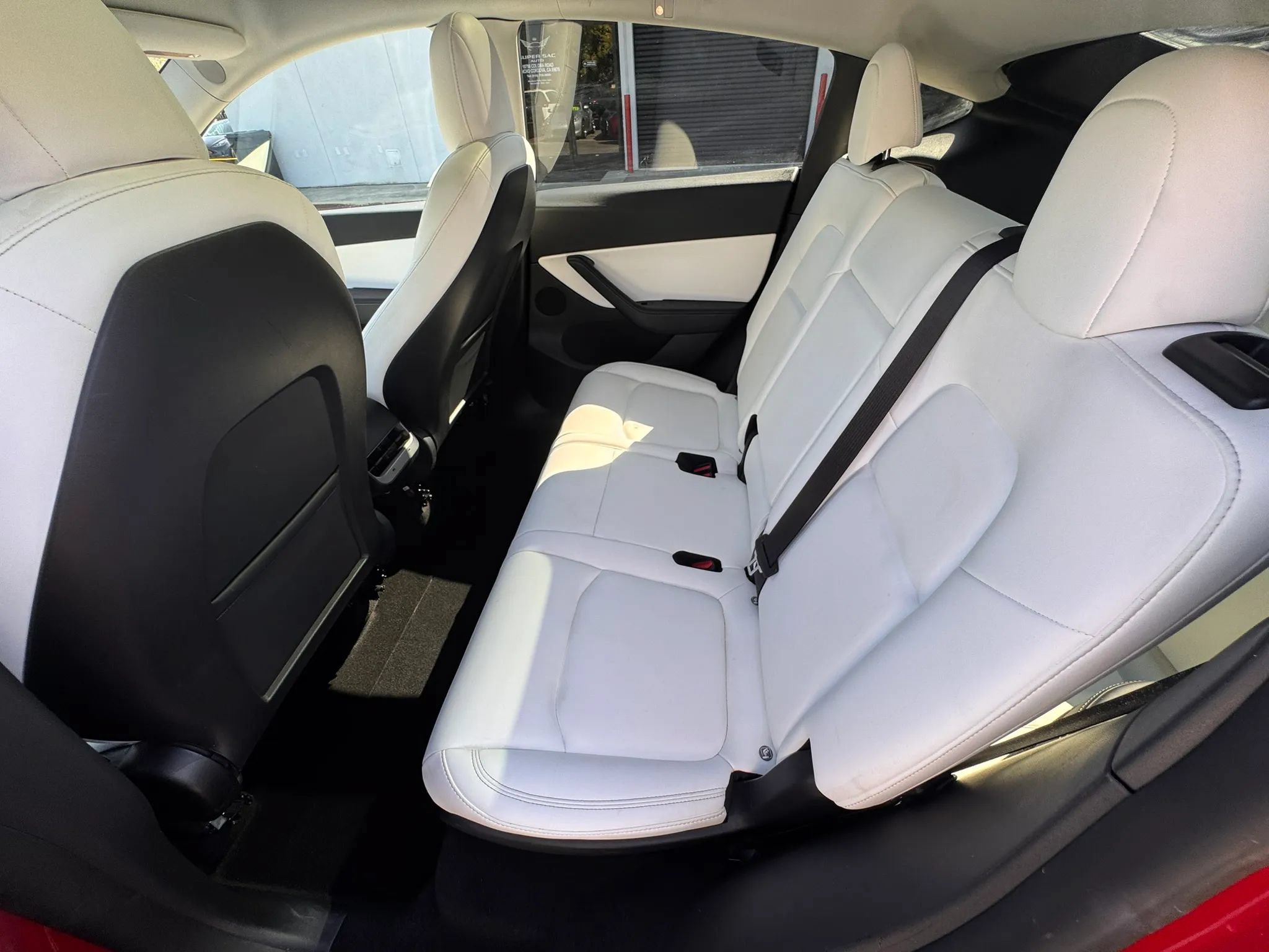 Used 2022 Tesla Model Y Long Range AWD/4WD image 16