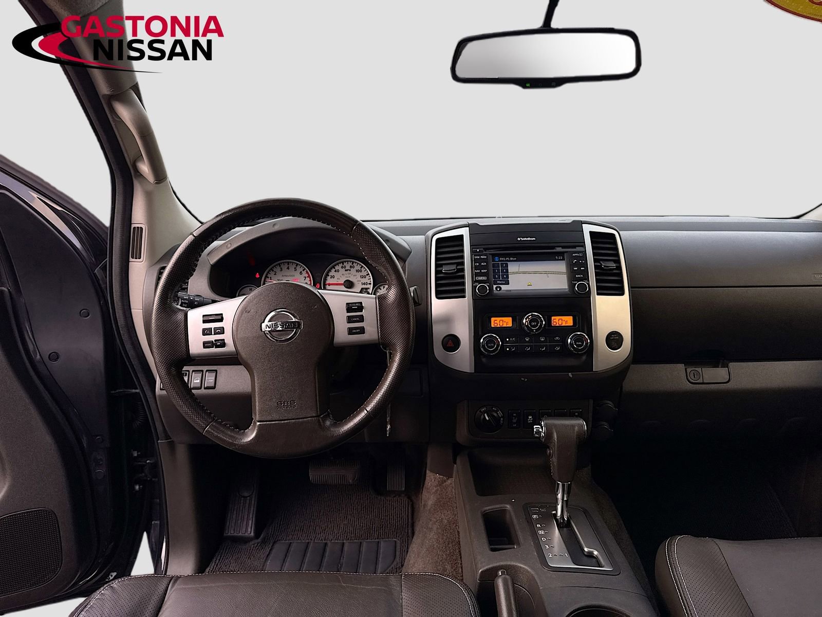 Used 2015 Nissan Frontier PRO-4X w/ Pro-4x Luxury Package image 32