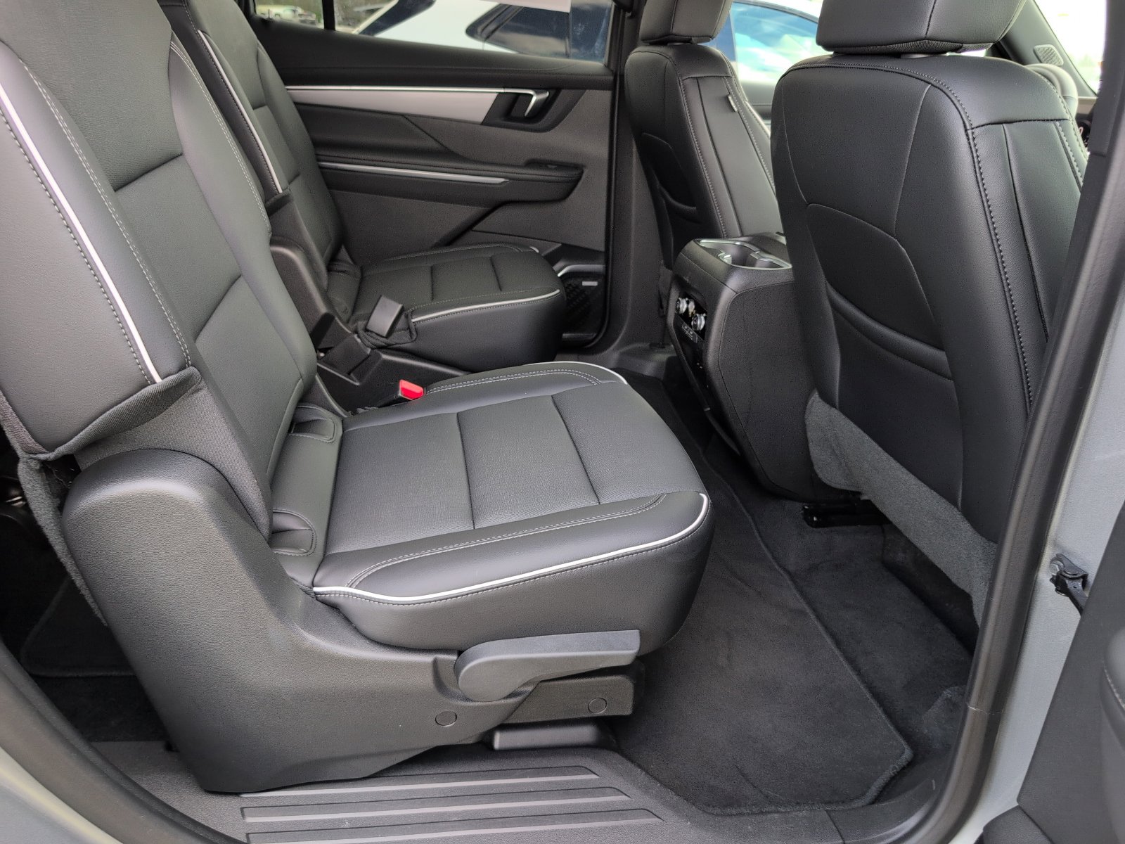 Used 2025 Buick Enclave Preferred image 11