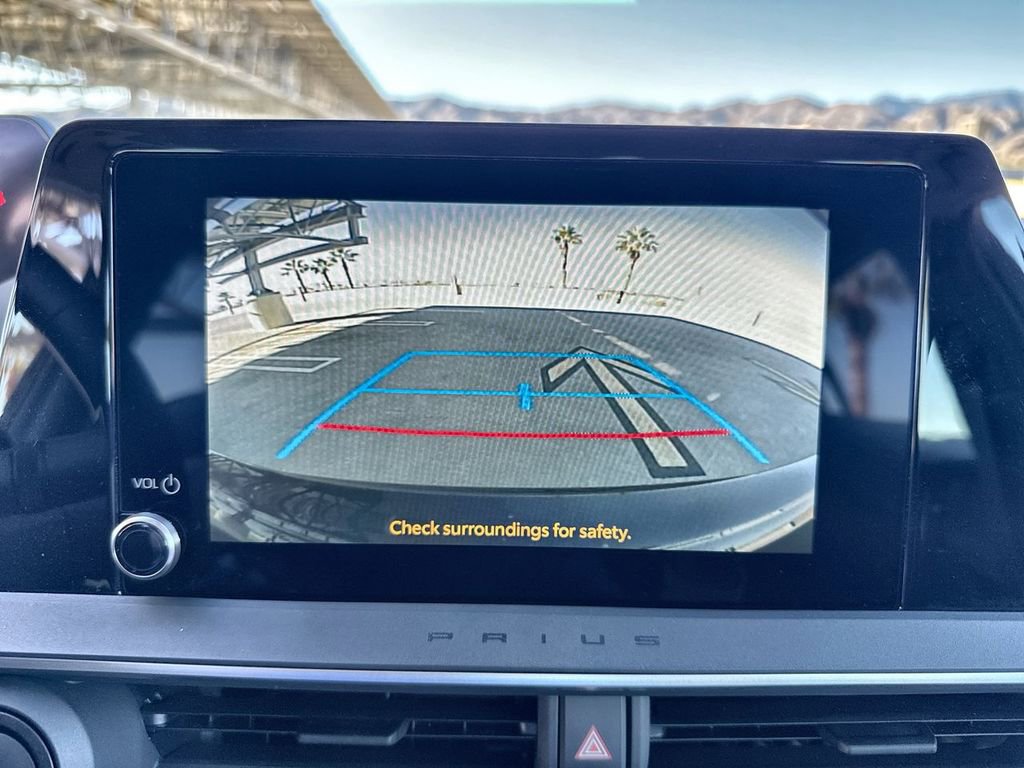 Used 2025 Toyota Prius XLE image 15