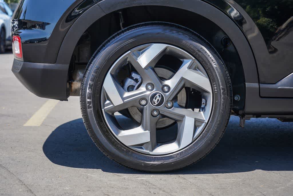 Certified 2024 Hyundai Venue SEL FWD image 8