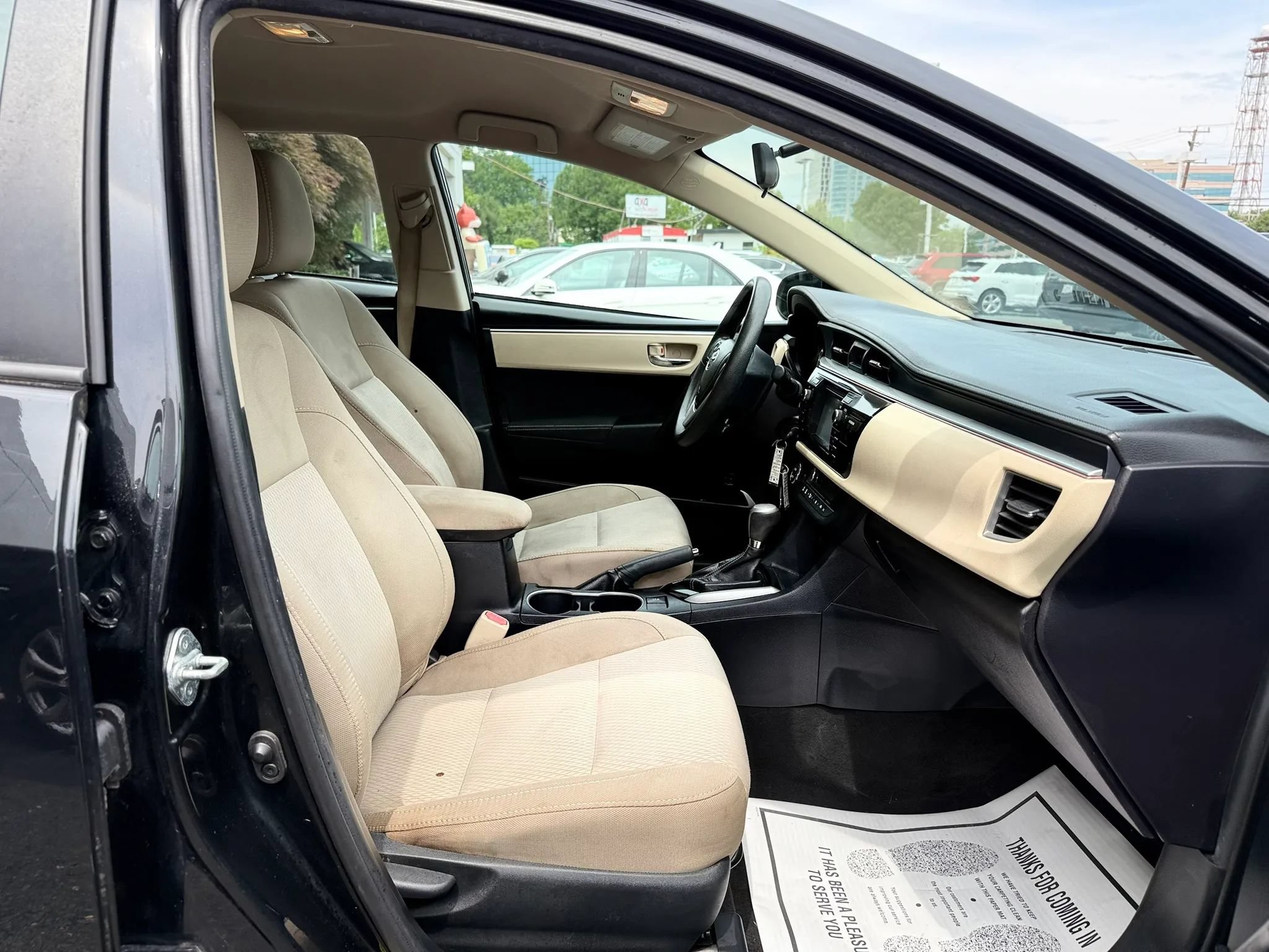 Used 2016 Toyota Corolla LE FWD image 31