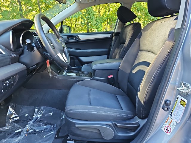 Used 2017 Subaru Legacy 2.5i AWD/4WD image 9