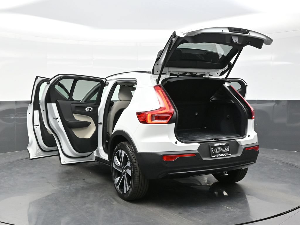 New 2026 Volvo XC40 B5 Ultra w/ Protection Package Premier AWD/4WD image 43