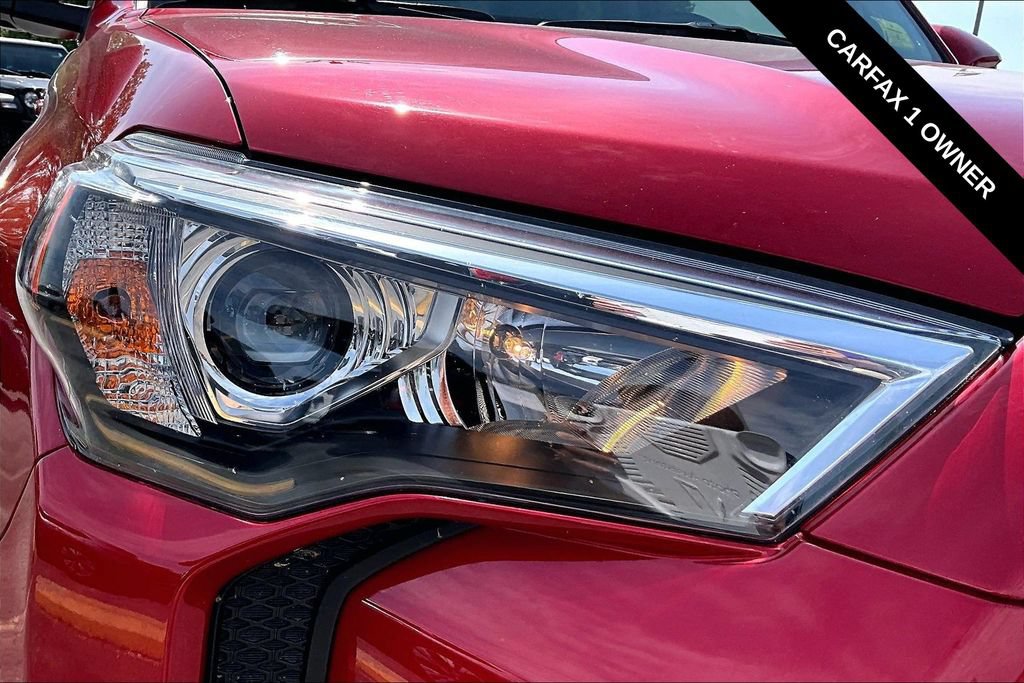 Used 2024 Toyota 4Runner SR5 Premium w/ Moonroof Package AWD/4WD image 32