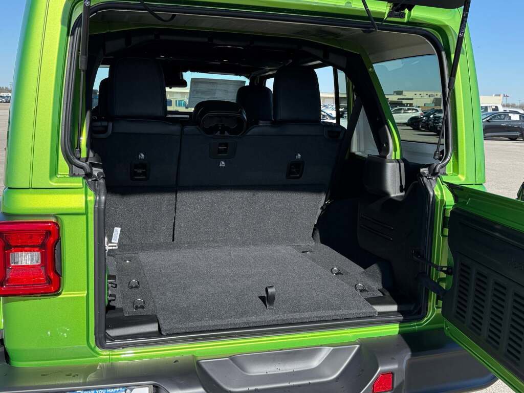 New 2026 Jeep Wrangler Unlimited Rubicon image 23