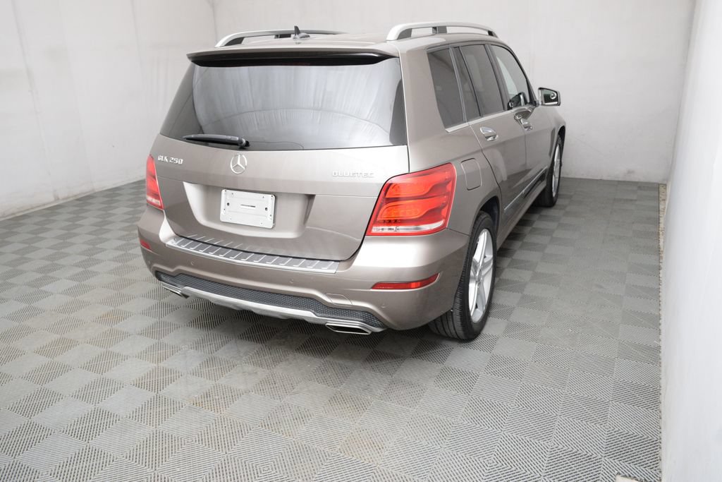Used 2014 Mercedes-Benz GLK 250 BlueTEC 4MATIC image 5