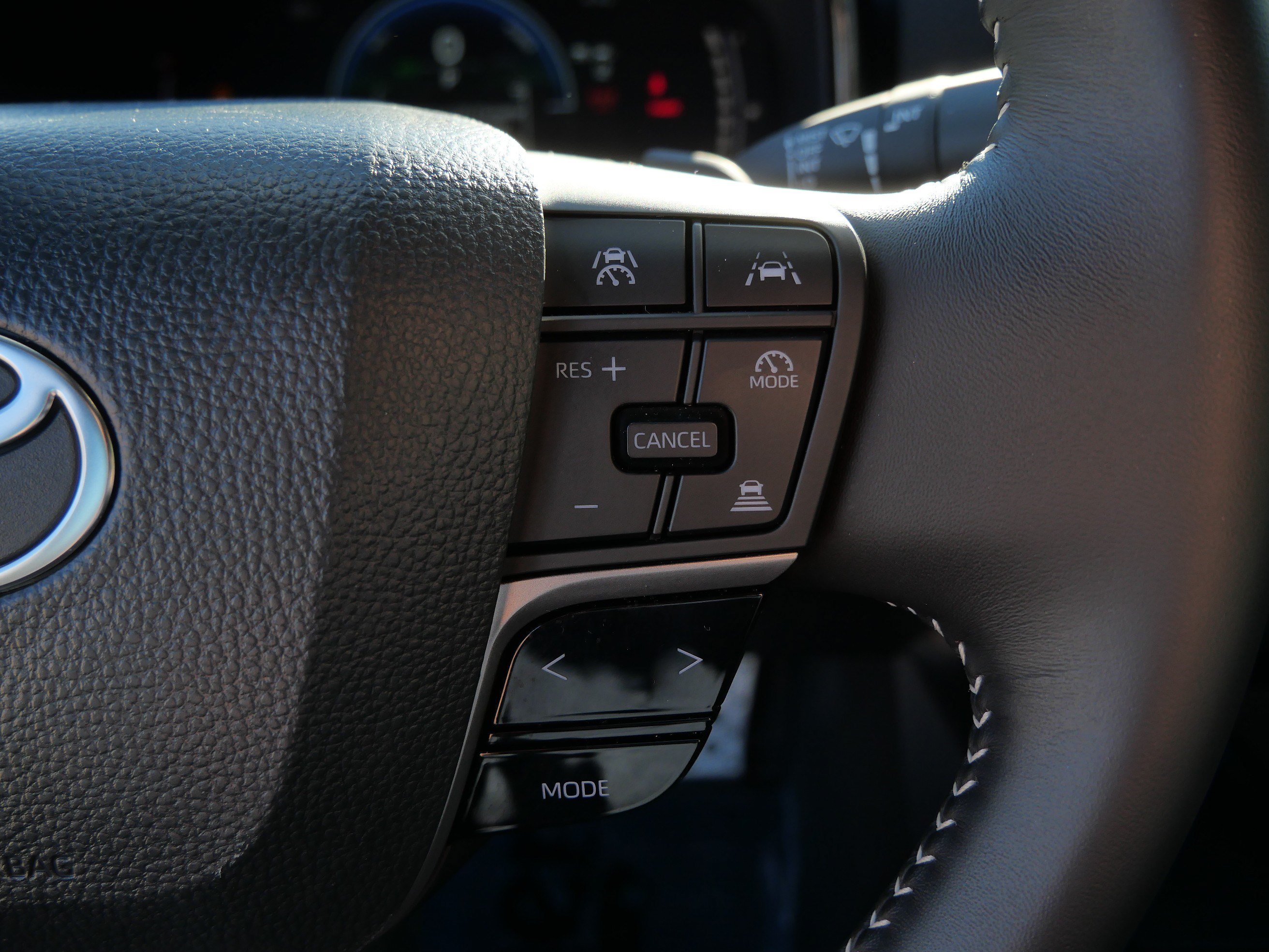 Used 2026 Toyota Camry SE FWD image 30
