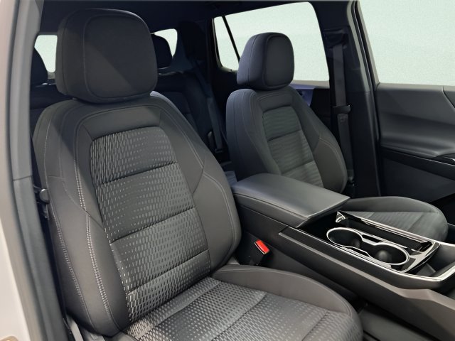 Certified 2025 Chevrolet Equinox LT FWD image 9