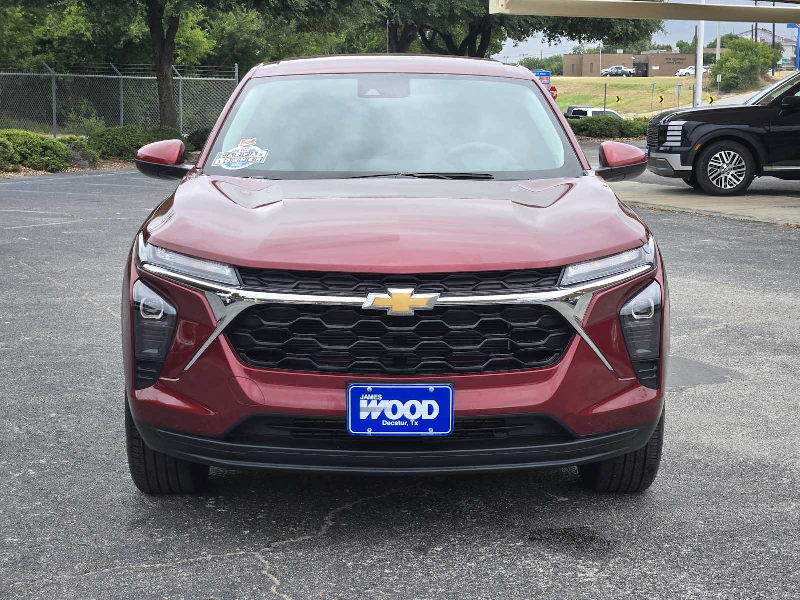 Used 2024 Chevrolet Trax LS w/ LS Convenience Package FWD image 2